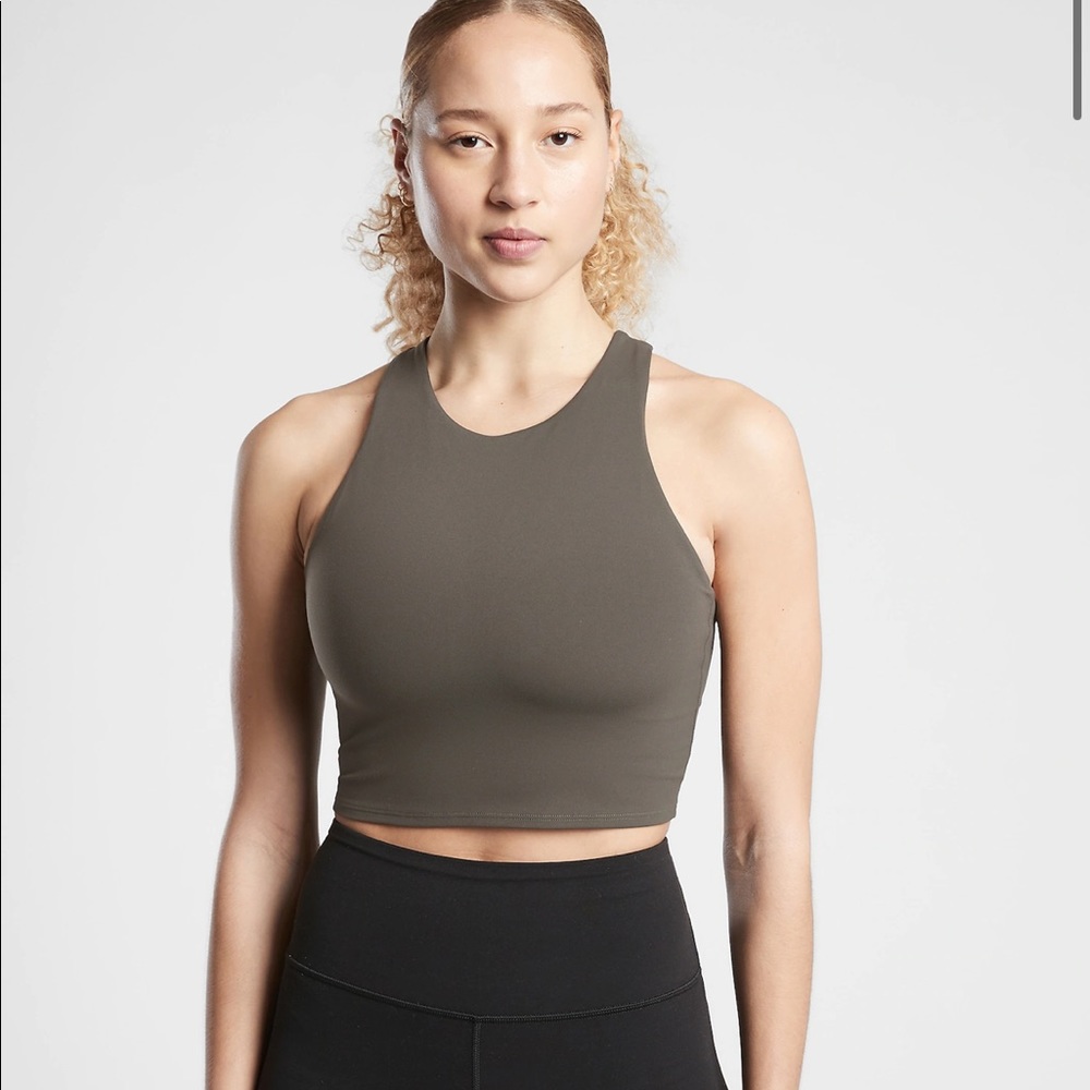 Athleta Conscious Crop